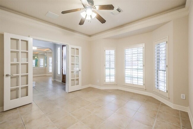 Building Photo - 12411 Santiago Cove Ln