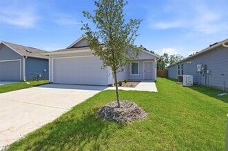 Building Photo - 3040 Campeiro Ave