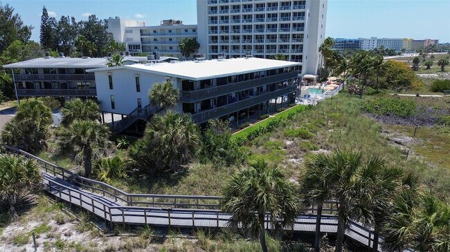 Foto del edificio - 200 120th Ave W