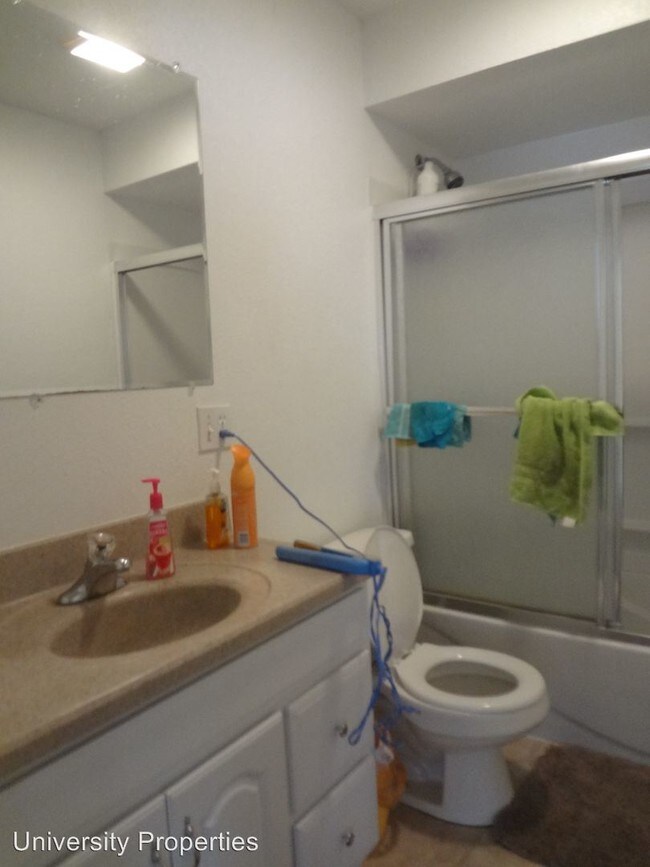 Building Photo - 5 br, 2 bath Room For Rent - 919 Brookley