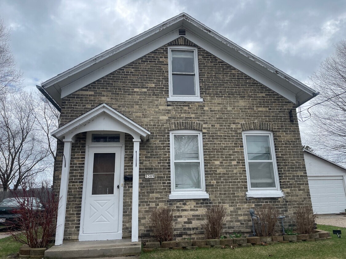 Primary Photo - 1309 Division St