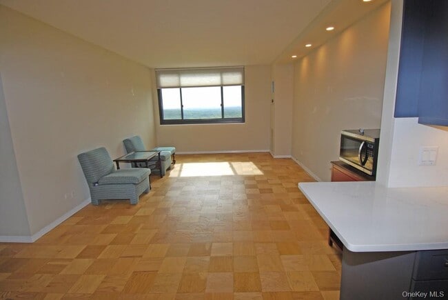 Foto del edificio - 269-10 Grand Central Pkwy