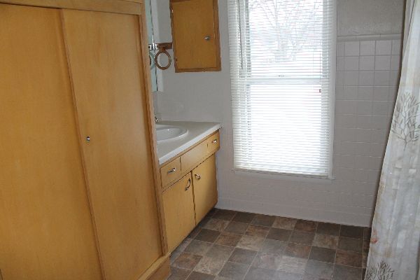 Bath Sink - 200 6th Ave SW