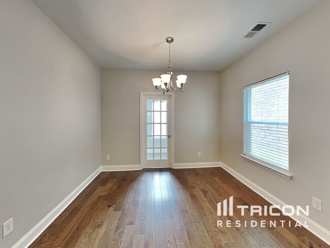 Building Photo - 279 Carellton Dr