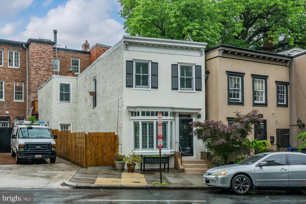 Primary Photo - 2120 Florida Ave NW