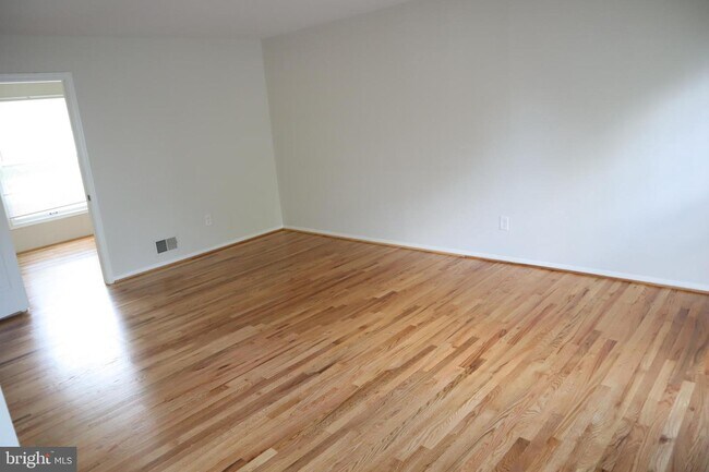 Building Photo - 9021 Falls Chapel Way