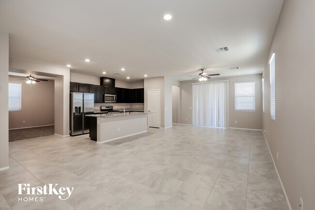 Foto del edificio - 1503 Majestic Pond Ave