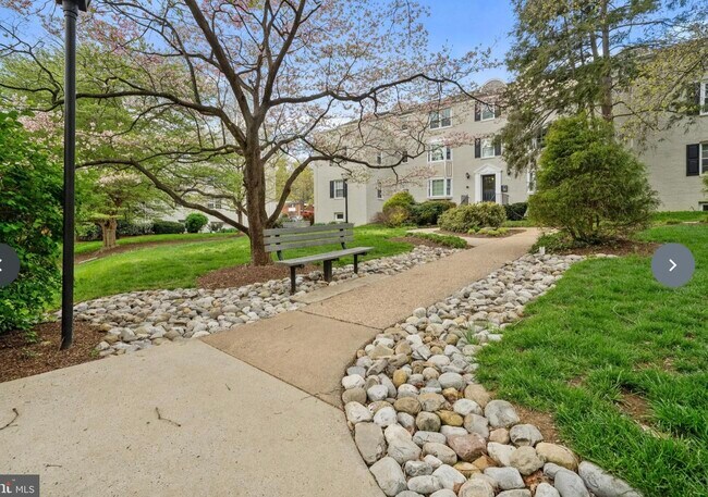 Foto del edificio - 820 S Arlington Mill Dr