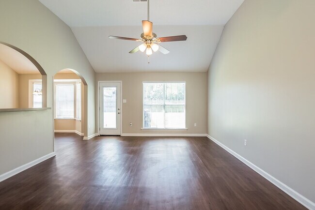 Foto del edificio - 10909 Lexington Dr