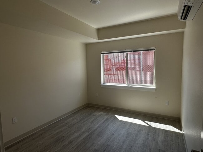 Foto del edificio - 1935 Table Rock Rd