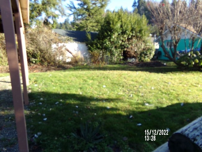 Building Photo - 1bd House With carport