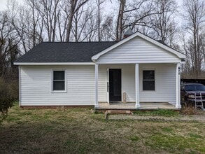 Building Photo - 611 Blacksnake Rd