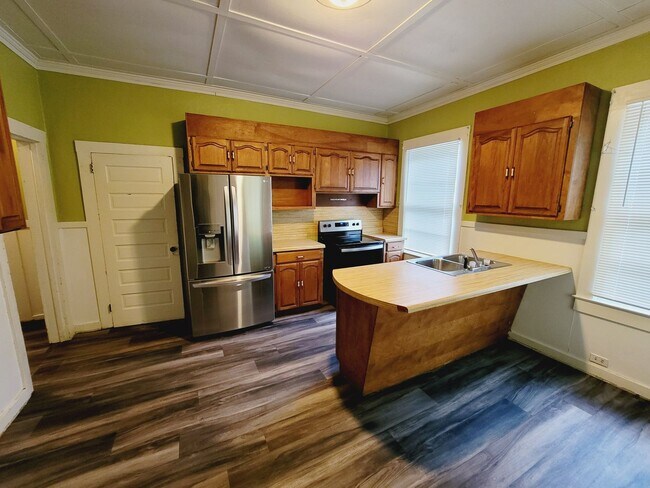 Building Photo - Updated 2-Bedroom 1-Bathroom Home for Rent Gastonia, NC