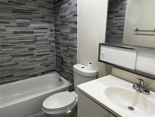 Foto del edificio - 1800 SW 81st Ave