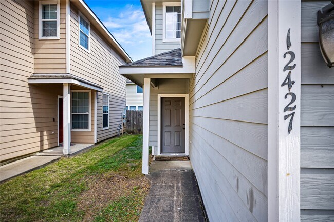 Foto del edificio - 12427 Oriole Lake Way