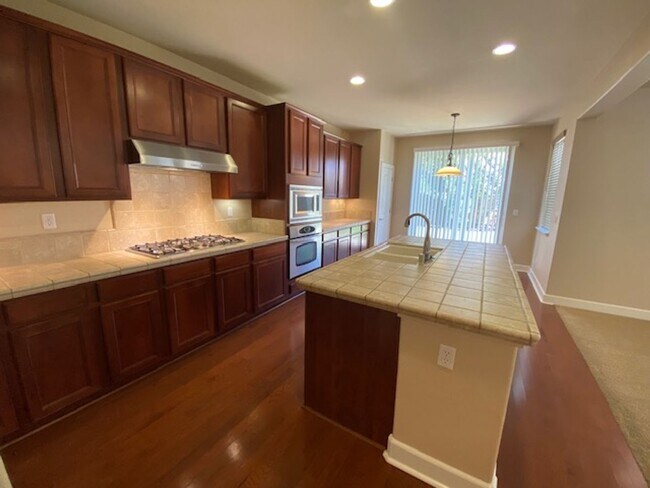 Foto del edificio - COMING SOON! Beautiful 5 bedroom Home in Lincoln Crossing Village!