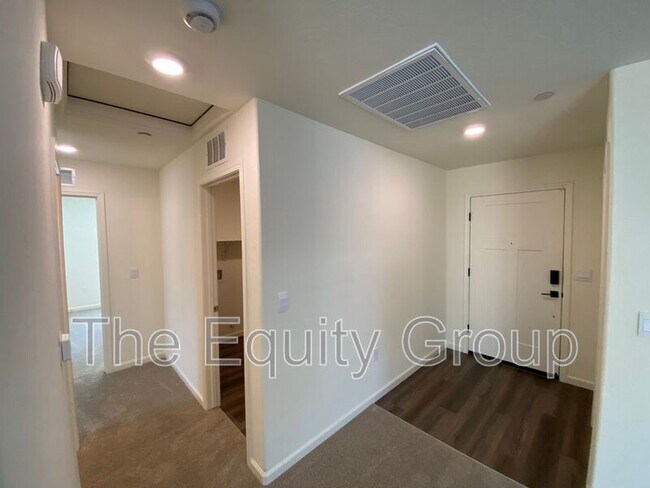 Building Photo - 494 Blue Rdg