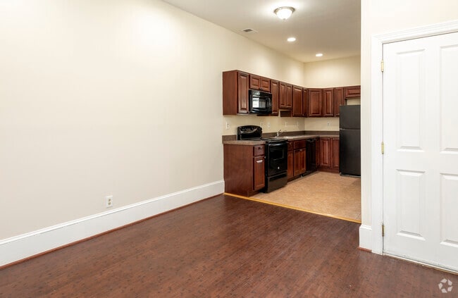2BR, 1BA - 1000 SF - 1709 Saint Paul