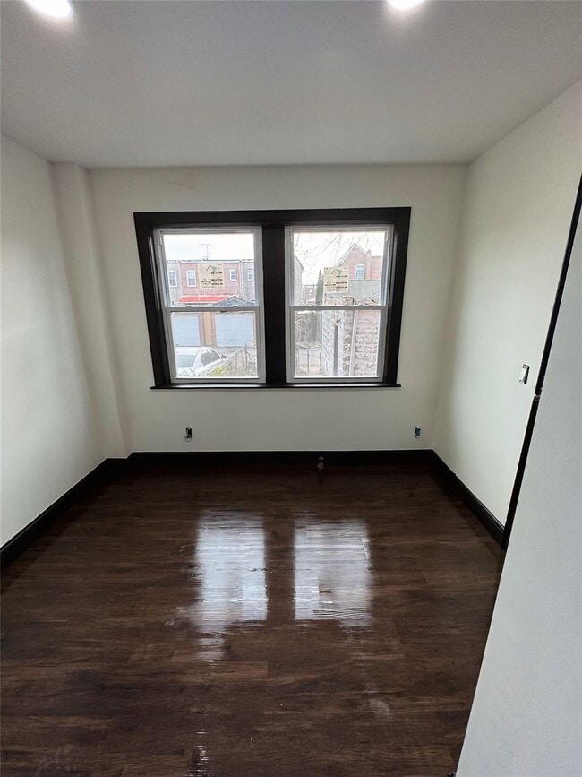 Building Photo - 115-52 205th St