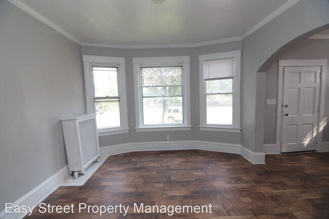 Building Photo - 3 br, 2 bath House - 2418 6th Ave