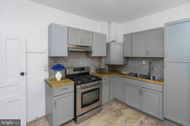 Photo - 244 N Felton St Townhome