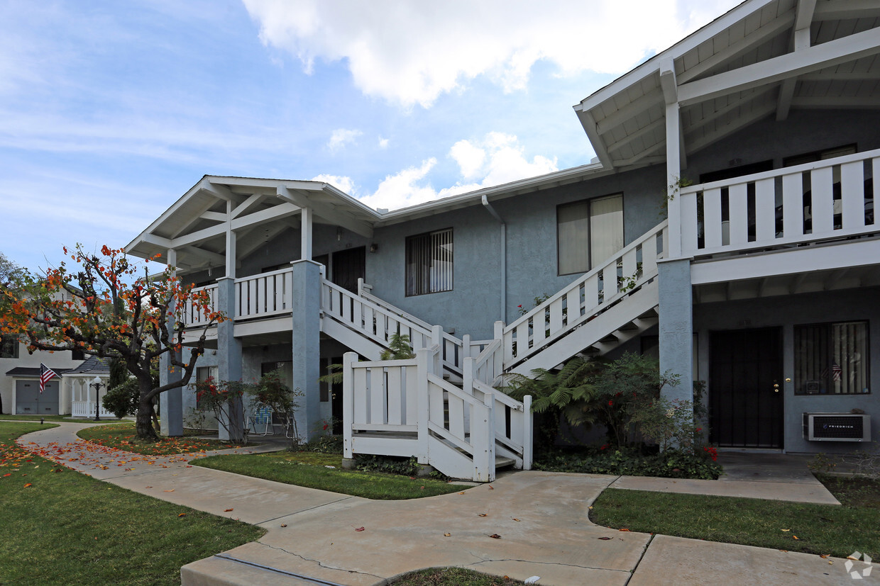 Cobblestone Park - Cobblestone Park Apartments