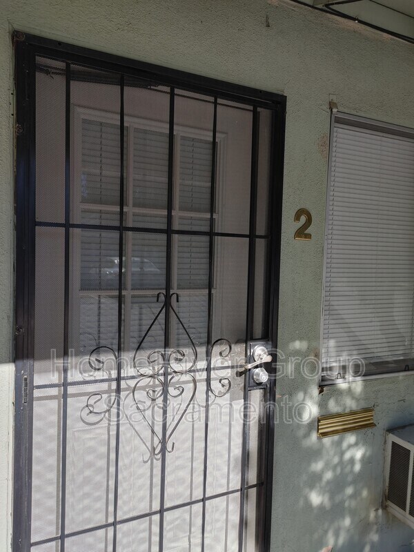 Primary Photo - 423 5th St