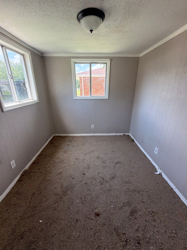 Building Photo - 329 Park Ln