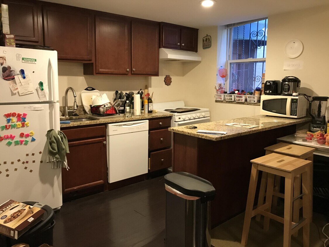 Foto principal - 1100 Beacon St