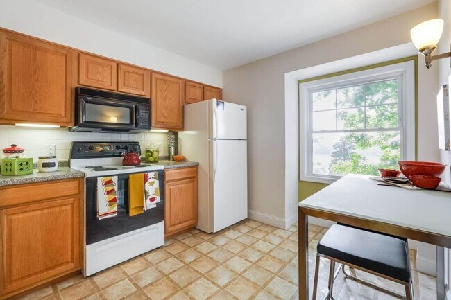 Foto del edificio - 6005 Stearns Hill Rd