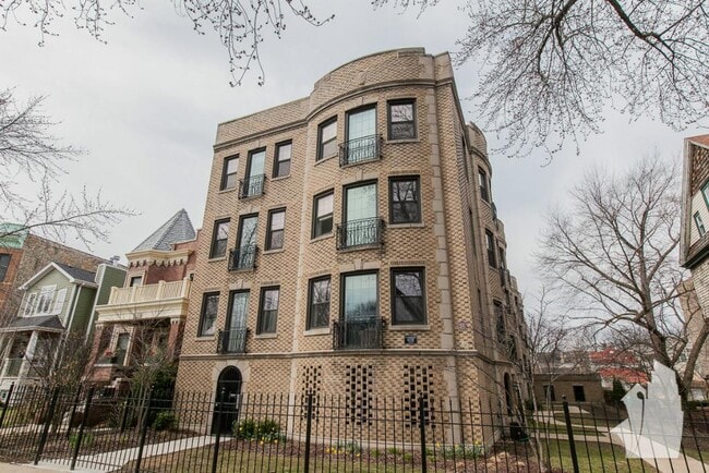 Building Photo - 4838 N Paulina St