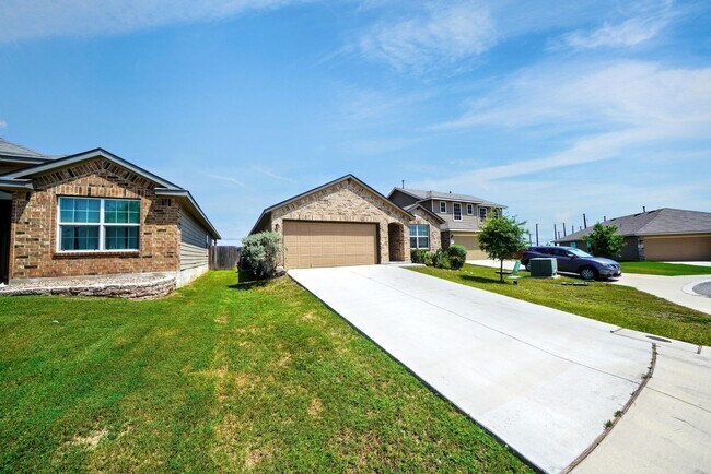 Building Photo - Stunning 4-Bedroom Home in Cobalt Canyon, ...