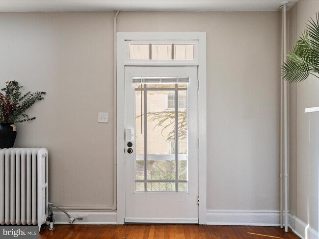 Foto del edificio - 321 N Braddock St