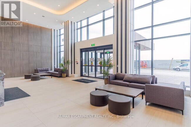 Photo du bâtiment - 220 Missinnihe Way