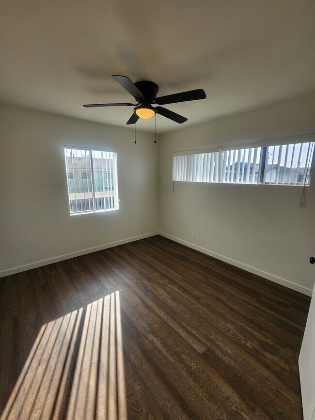 Foto del edificio - Raymond