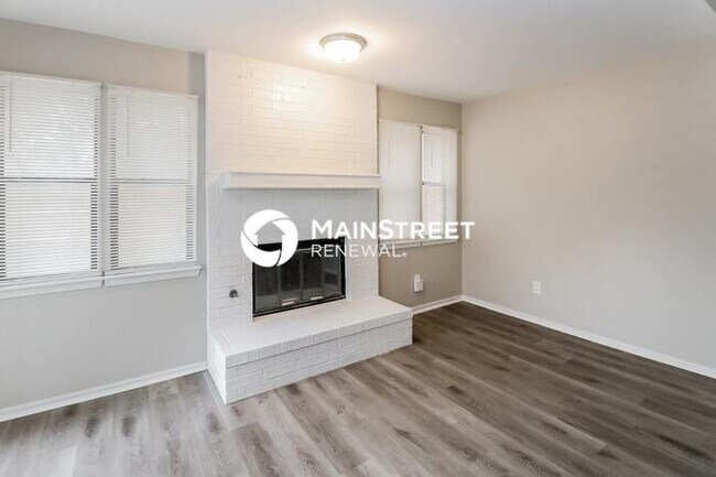 Foto del edificio - 4 Bedroom Pet-Friendly Home in Norman, OK with Main Street Renewal