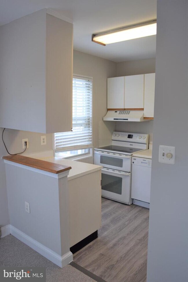 Foto del edificio - 1806 W Abingdon Dr