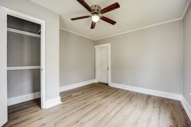 Building Photo - Freshly Updated 3 Bedroom House