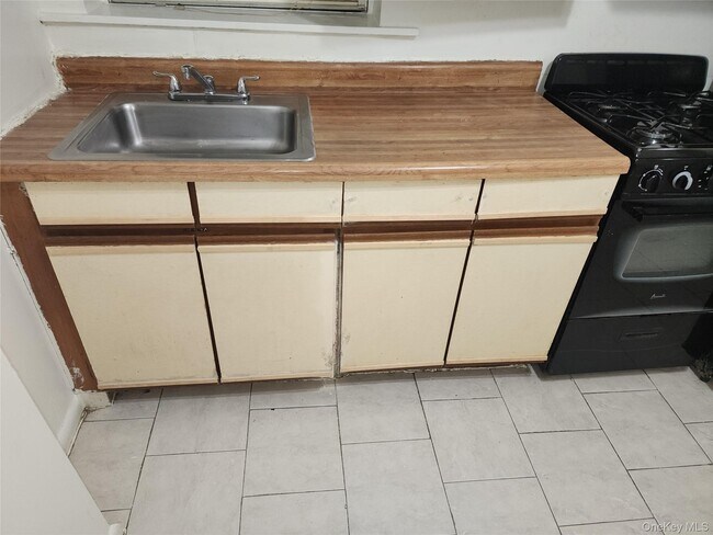 Foto del edificio - 206-03 Jamaica Ave