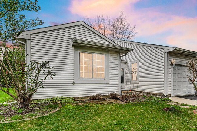 Building Photo - 533 Lyon Dr