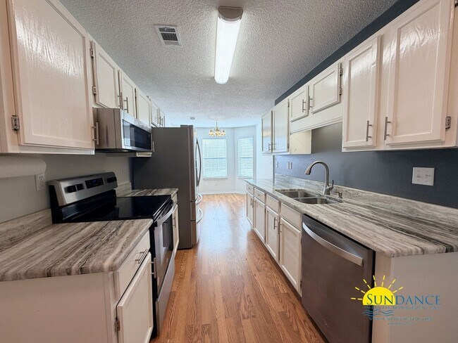 Building Photo - Spacious 3-Bedroom Home in South Crestview!
