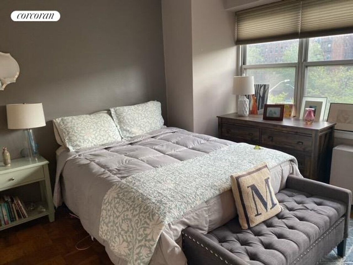 Foto del edificio - 135 Ocean Pkwy