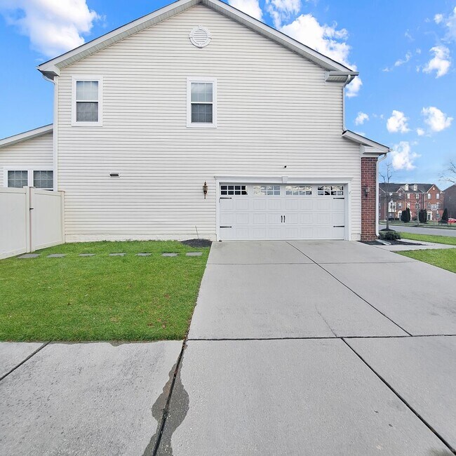 Building Photo - Coming Soon! Corner Lot Brick SFH w/2-Car ...