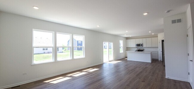 Foto del edificio - 8487 Redmond St