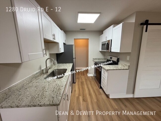 Building Photo - 1280 Druid Rd