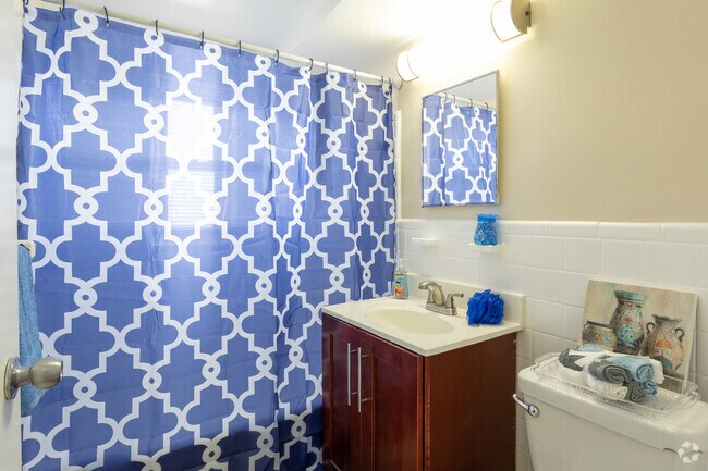1HAB, 1BA - 525 ft² - Capital Plaza Apartments