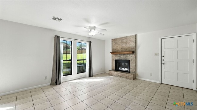 Building Photo - 1024 Mission Dr