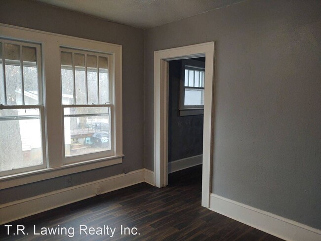 Building Photo - 1 br, 1 bath House - 319 Clegg Street North