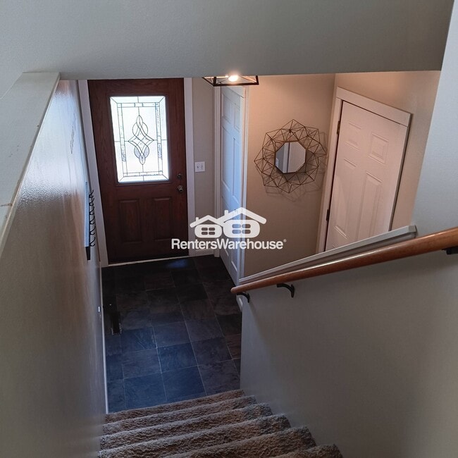 Building Photo - 907 3rd Ave NE