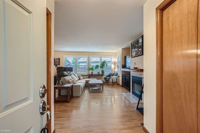 Foto del edificio - 4 br, 2.5 bath House - 10478 West 82nd Place